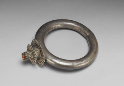 图片[3]-Silver armlet with coral inlay, Qing dynasty, 18th c., Tibetan work-China Archive